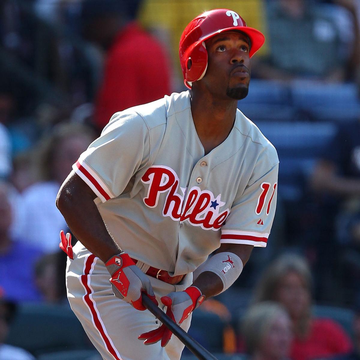 Rollins not concerned with leg in Phils' win