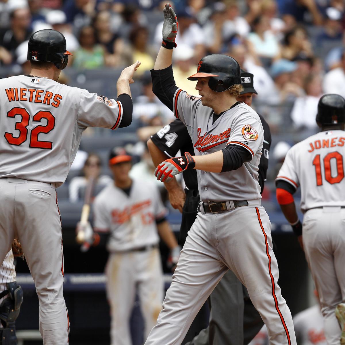 Orioles edge Red Sox, tie Yankees atop AL East