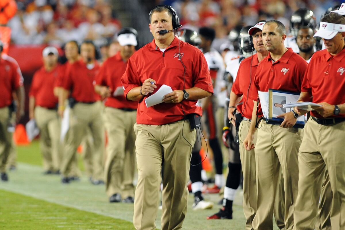 Vincent Jackson Will Lay It All on the Line for Schiano, and More NFC South News | News, Scores 