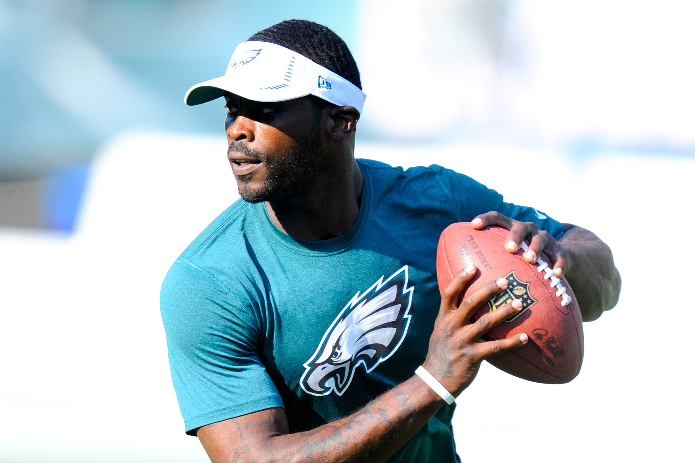 Trent Cole 1, Philadelphia Eagles – Play Action Customs