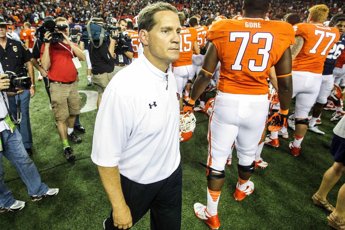 Auburn Football: Key Players in the Tigers' SEC Showdown with 