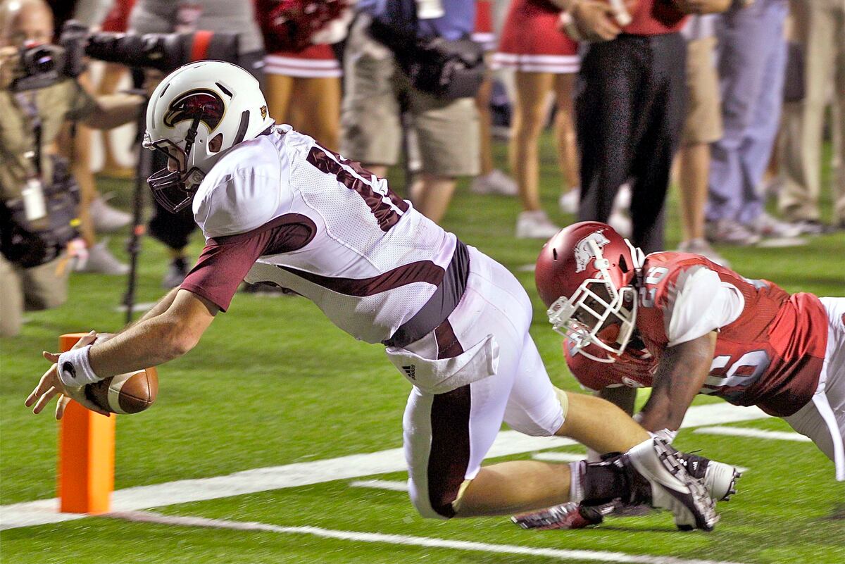 LouisianaMonroe vs. Arkansas Twitter Reacts to Warhawks' Shocking