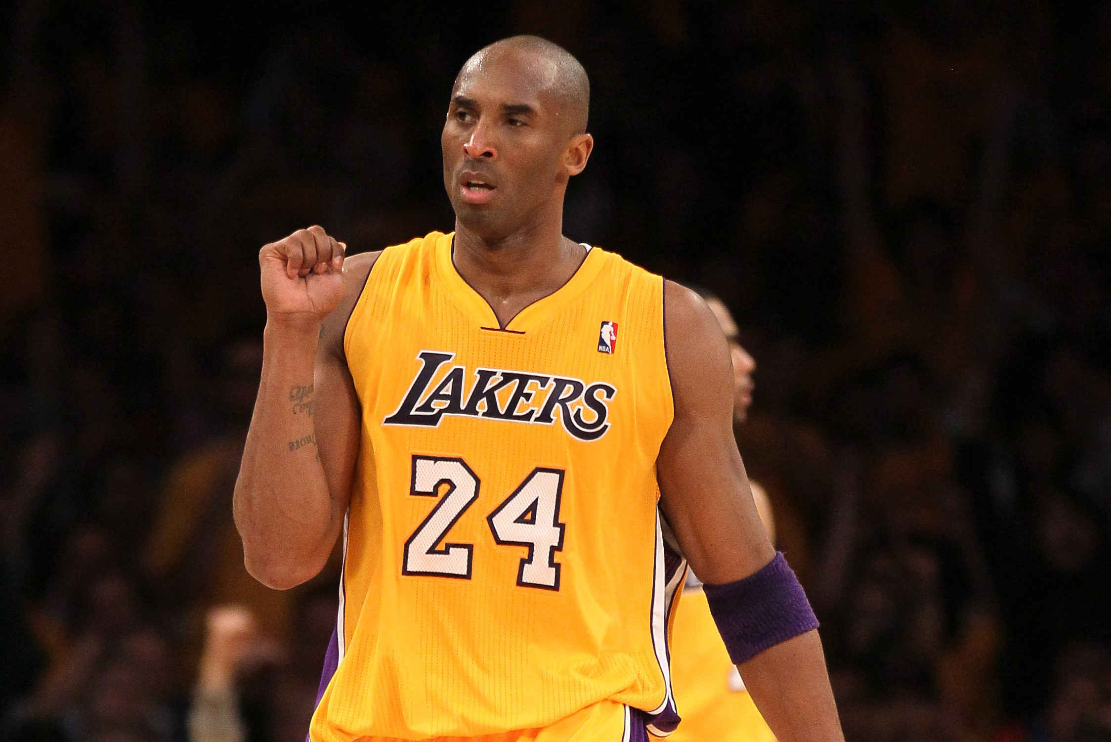 Kobe Bryant on jersey retirement: 'I'd probably force Shaq to do it