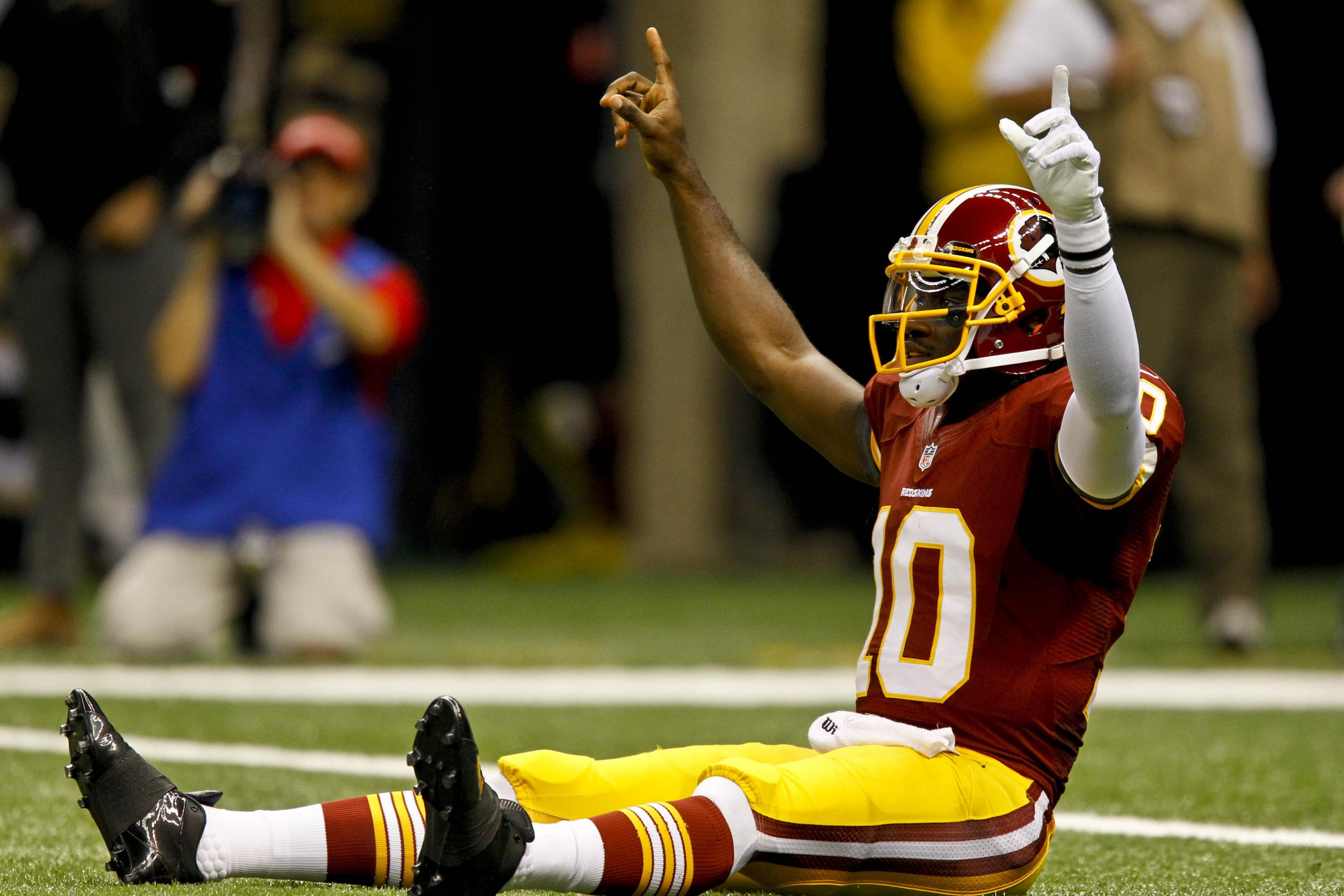 RG3 works to unite Redskins