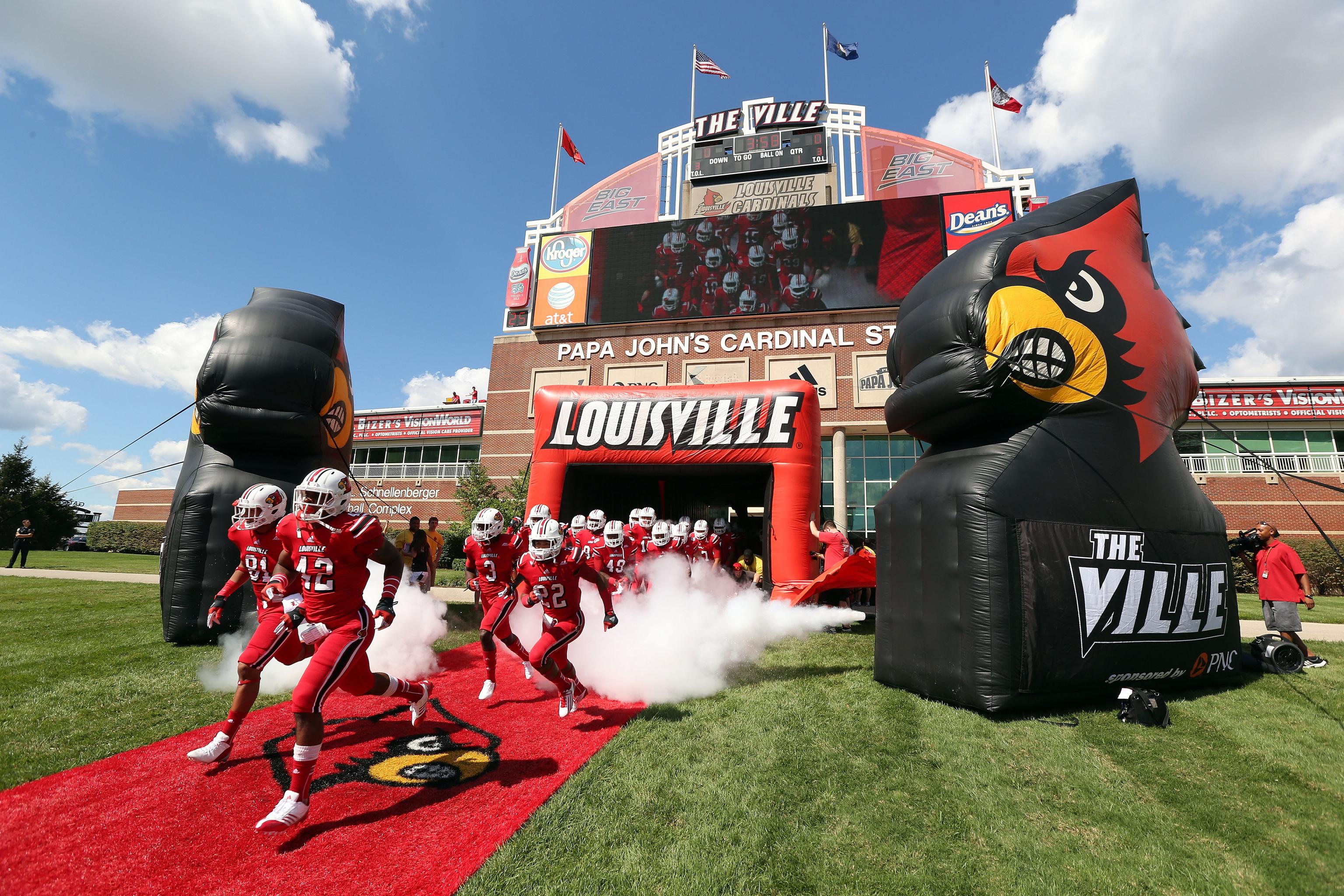 Louisville cardinals Football university of louisville mascot T