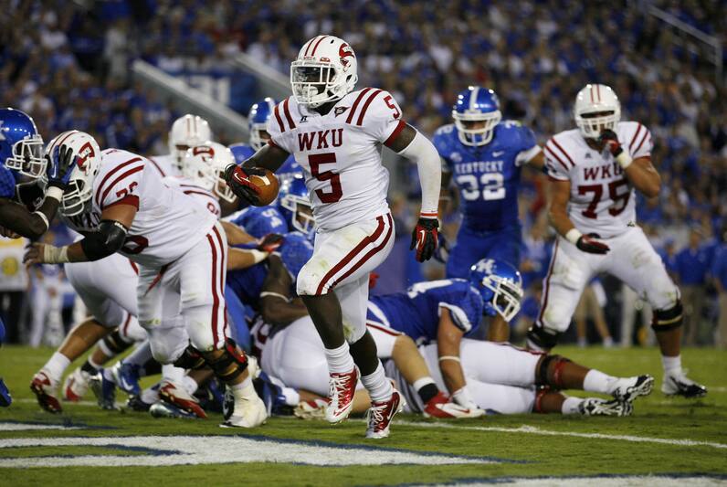 Kentucky Football Wildcats Upset By Wku 32 31 In Ot Bleacher