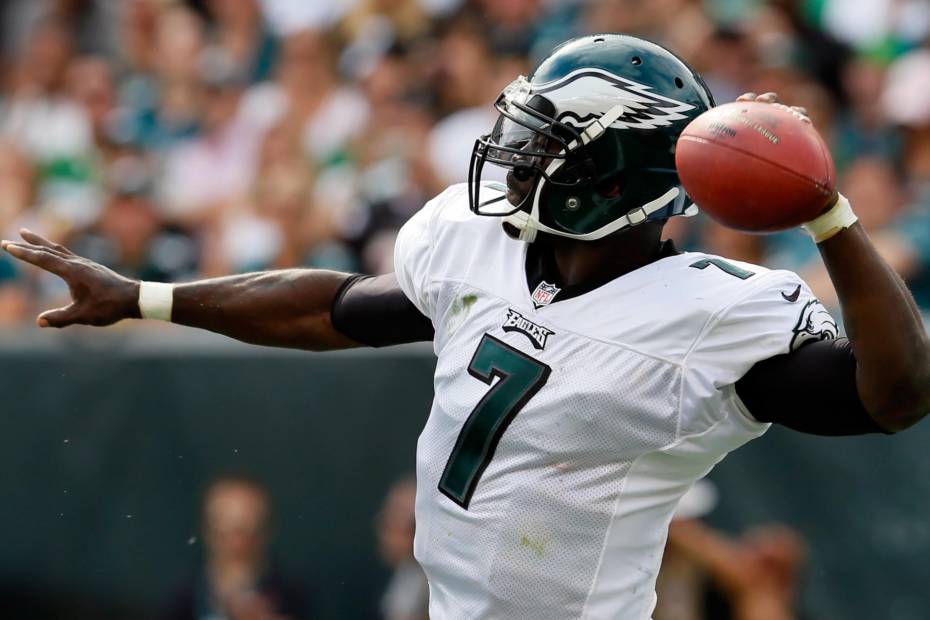 Vick rallies Eagles past the Ravens