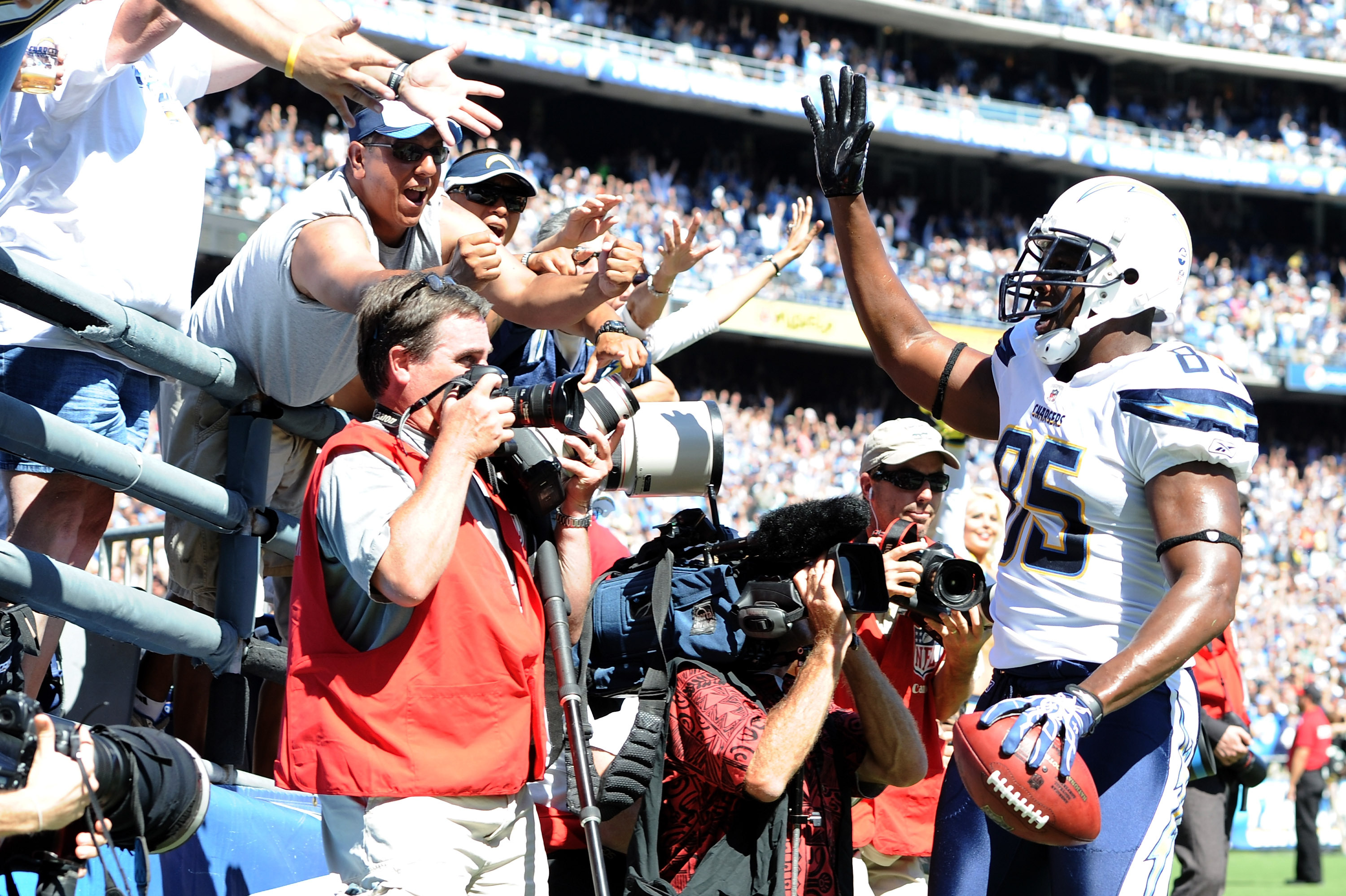 801 San Diego Chargers V Atlanta Falcons Stock Photos, High-Res Pictures,  and Images - Getty Images