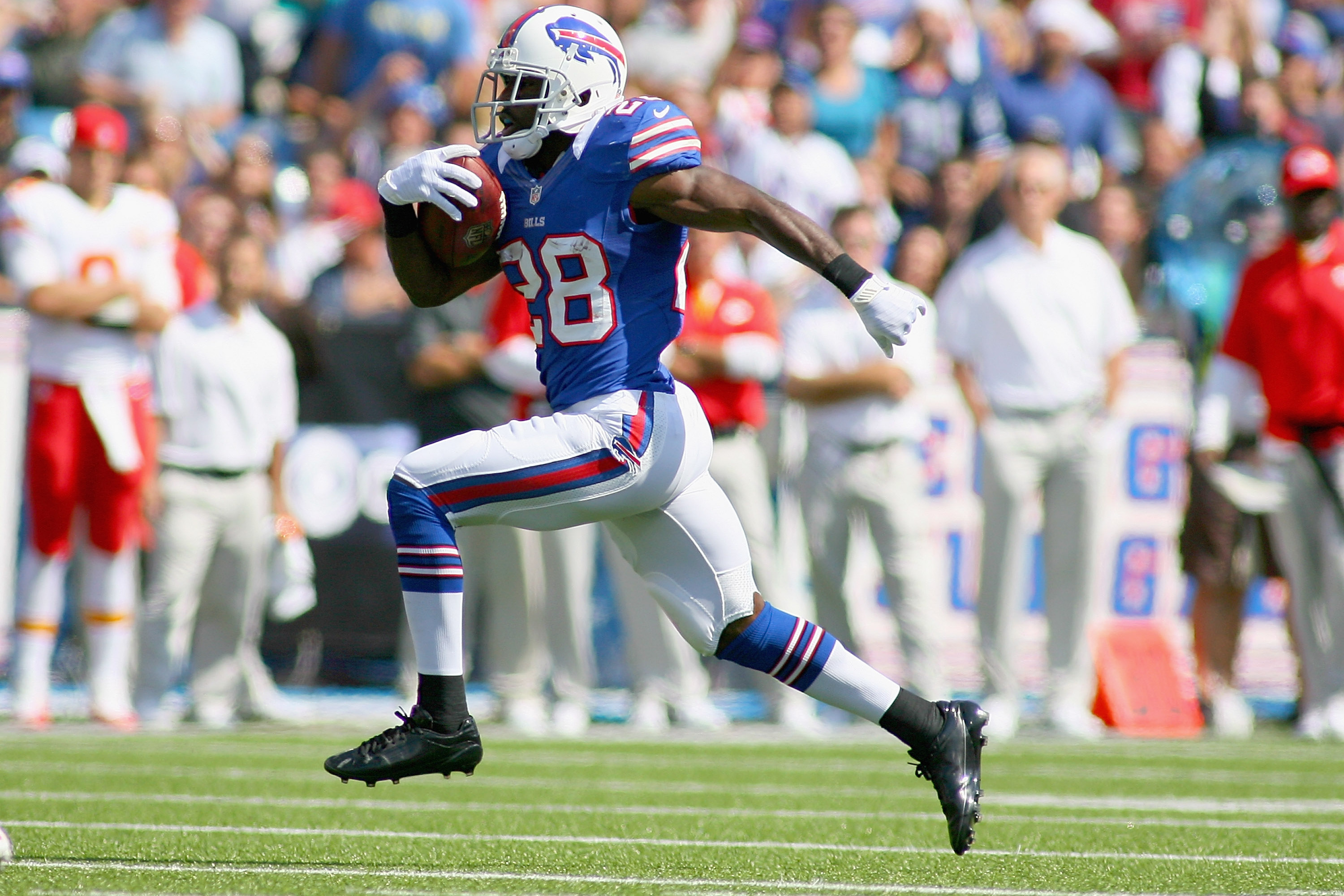 CJ Spiller injured early for Bills vs. Browns - Sports Illustrated