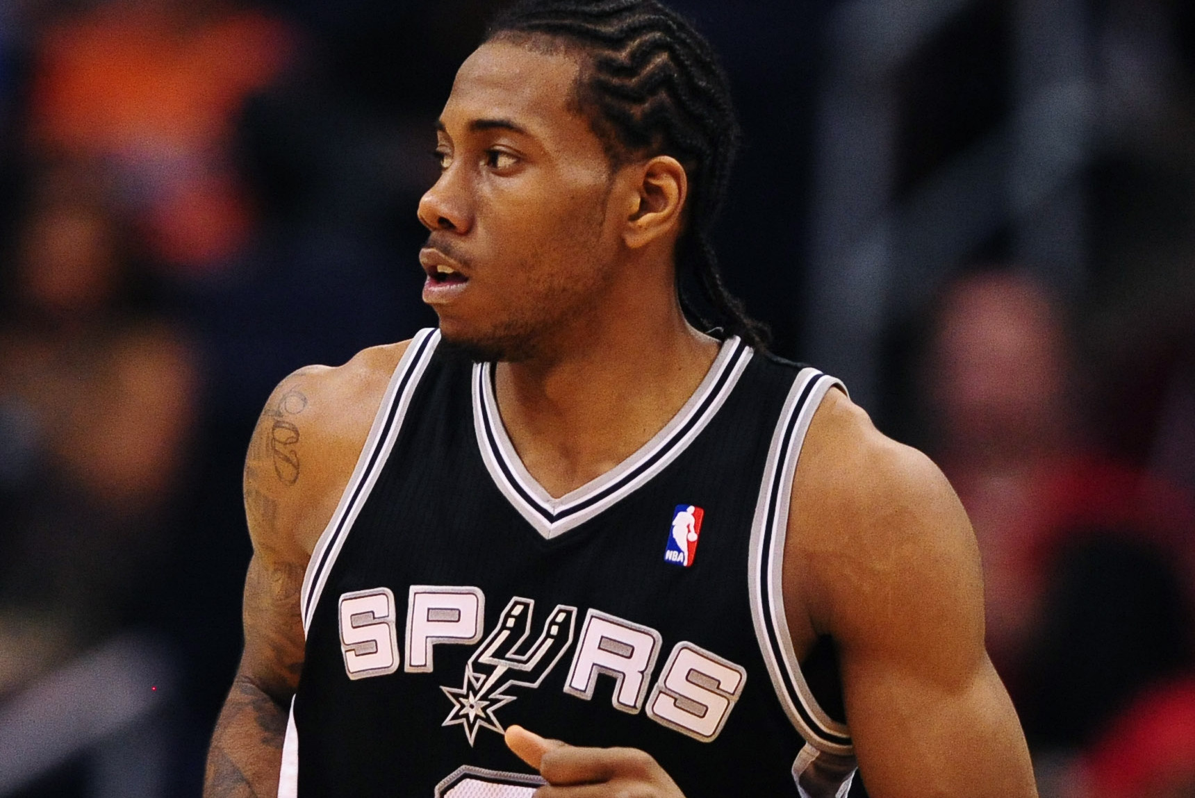 A Little Tension, a Little Nostalgia: Kawhi Leonard Faces the Spurs - The  New York Times