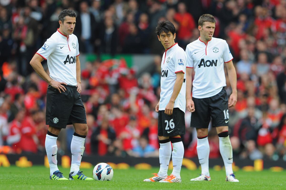 Should Manchester United Try a 4-3-3 Formation Against ...