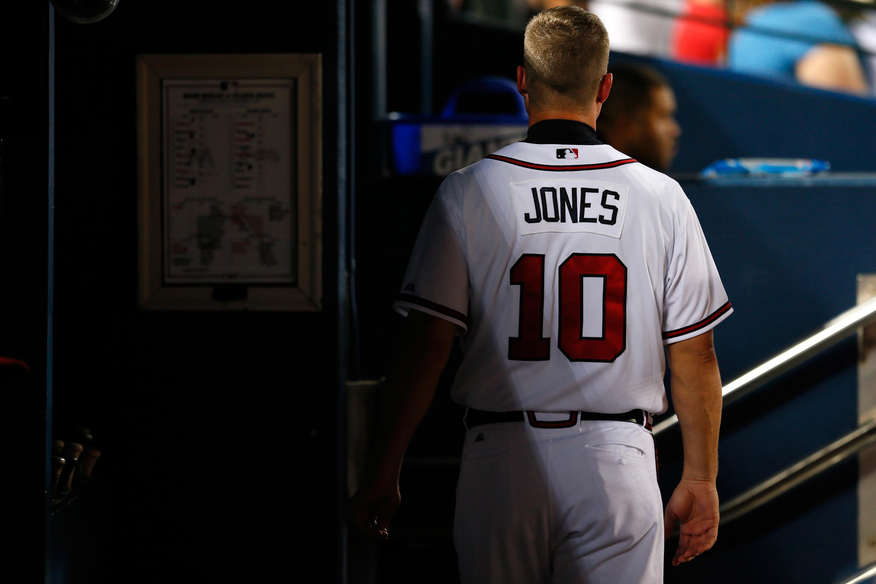 Atlanta Braves retire Chipper Jones' No. 10 jersey - ESPN