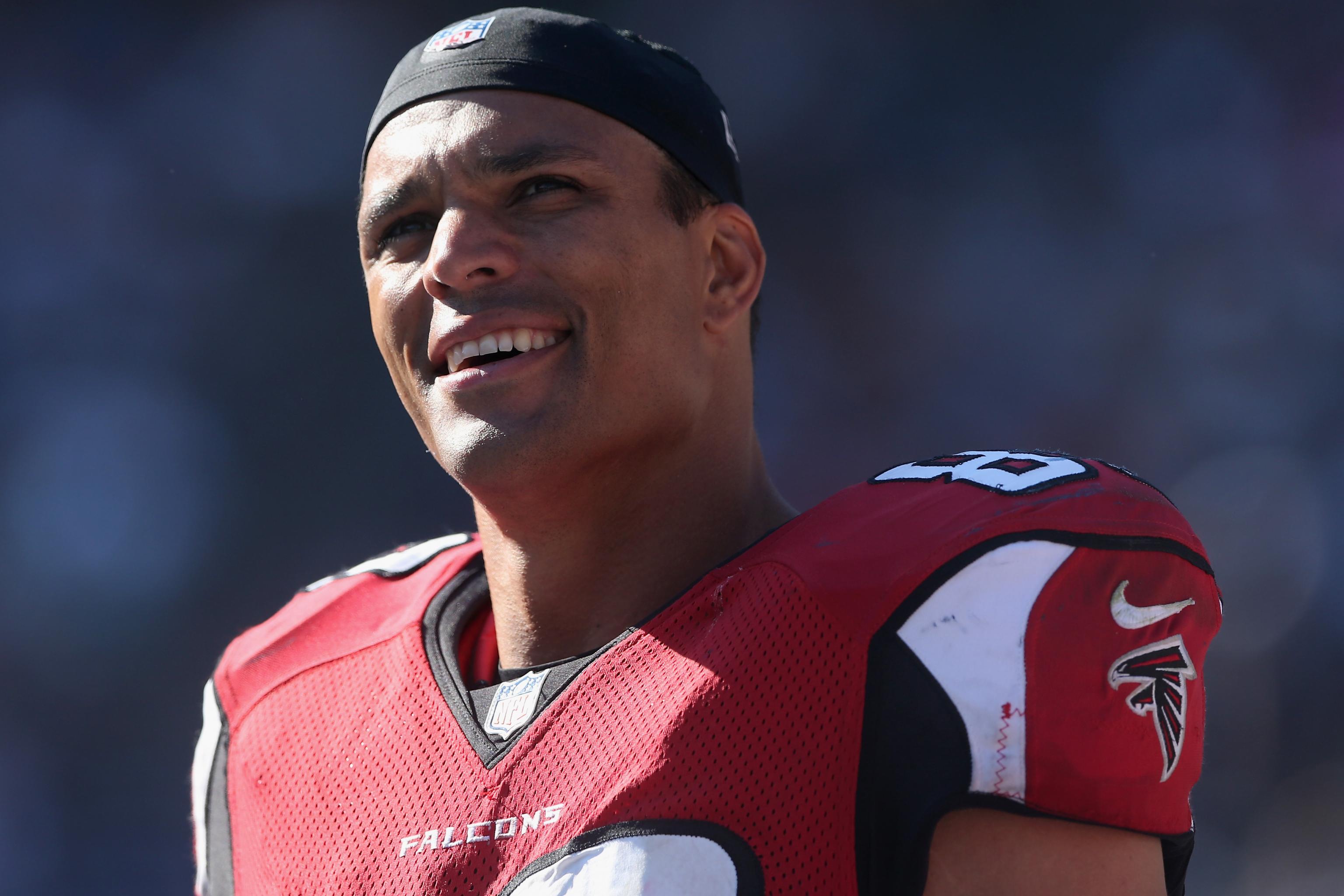 Golden Gonzalez  Falcons legend Tony Gonzalez receives Pro