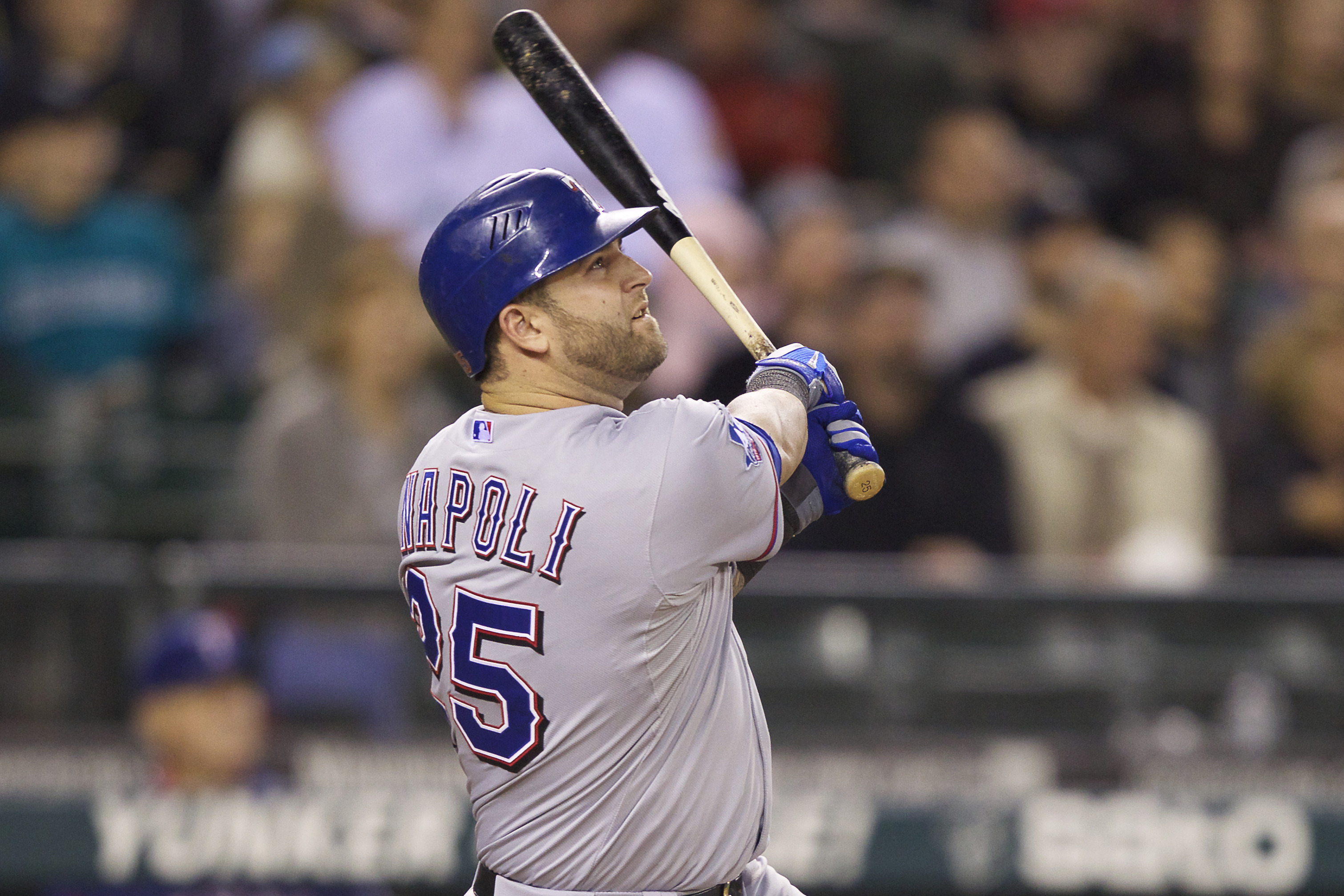 Texas Rangers still showing interest in Mike Napoli - Covering the Corner