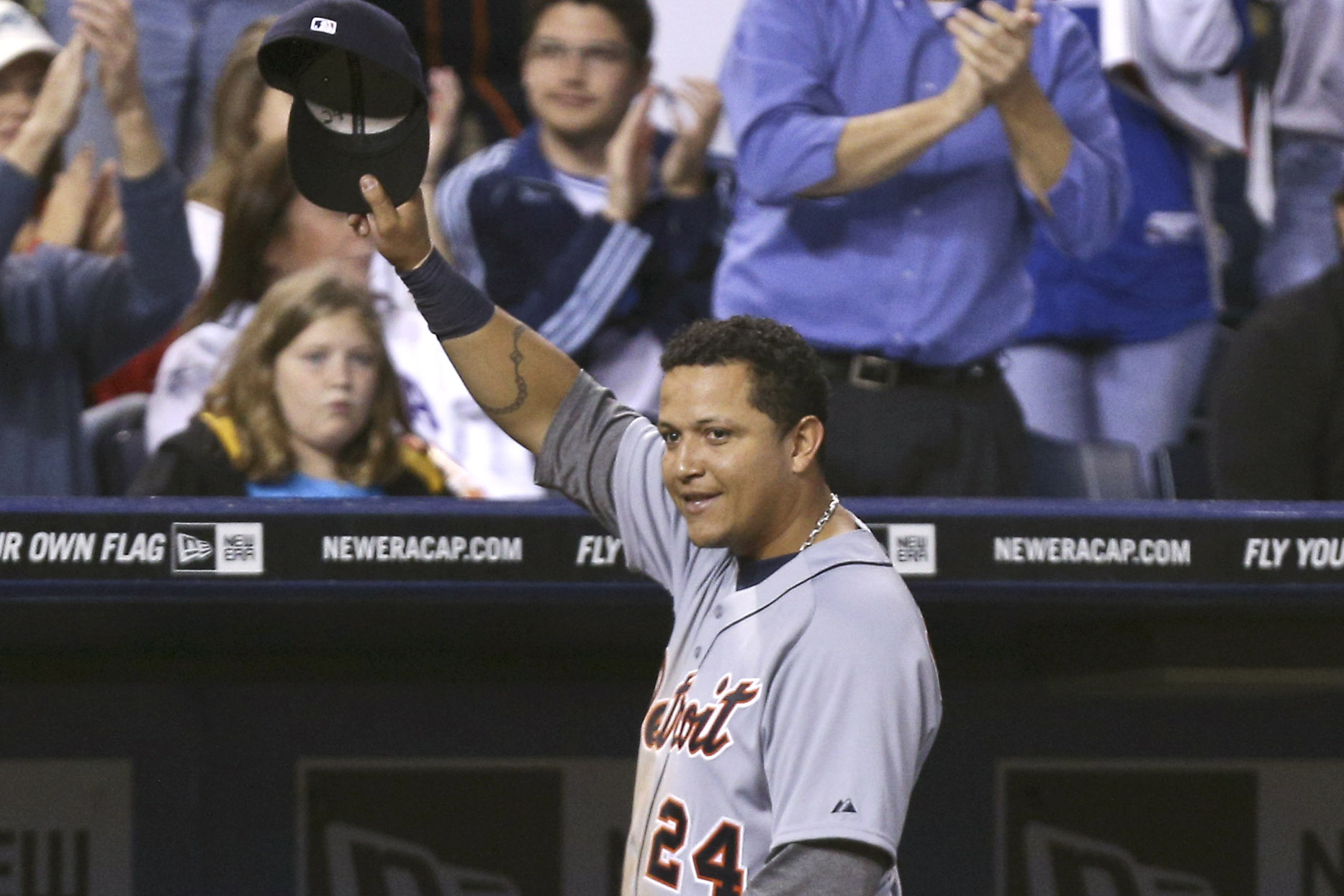 Tigers' Miguel Cabrera wins Triple Crown