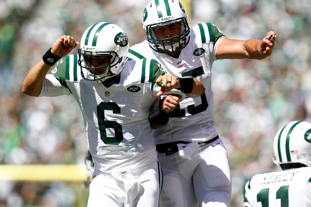Tim Tebow: New York Jets Must Trade or Start Polarizing QB | Bleacher Report | Latest News ...