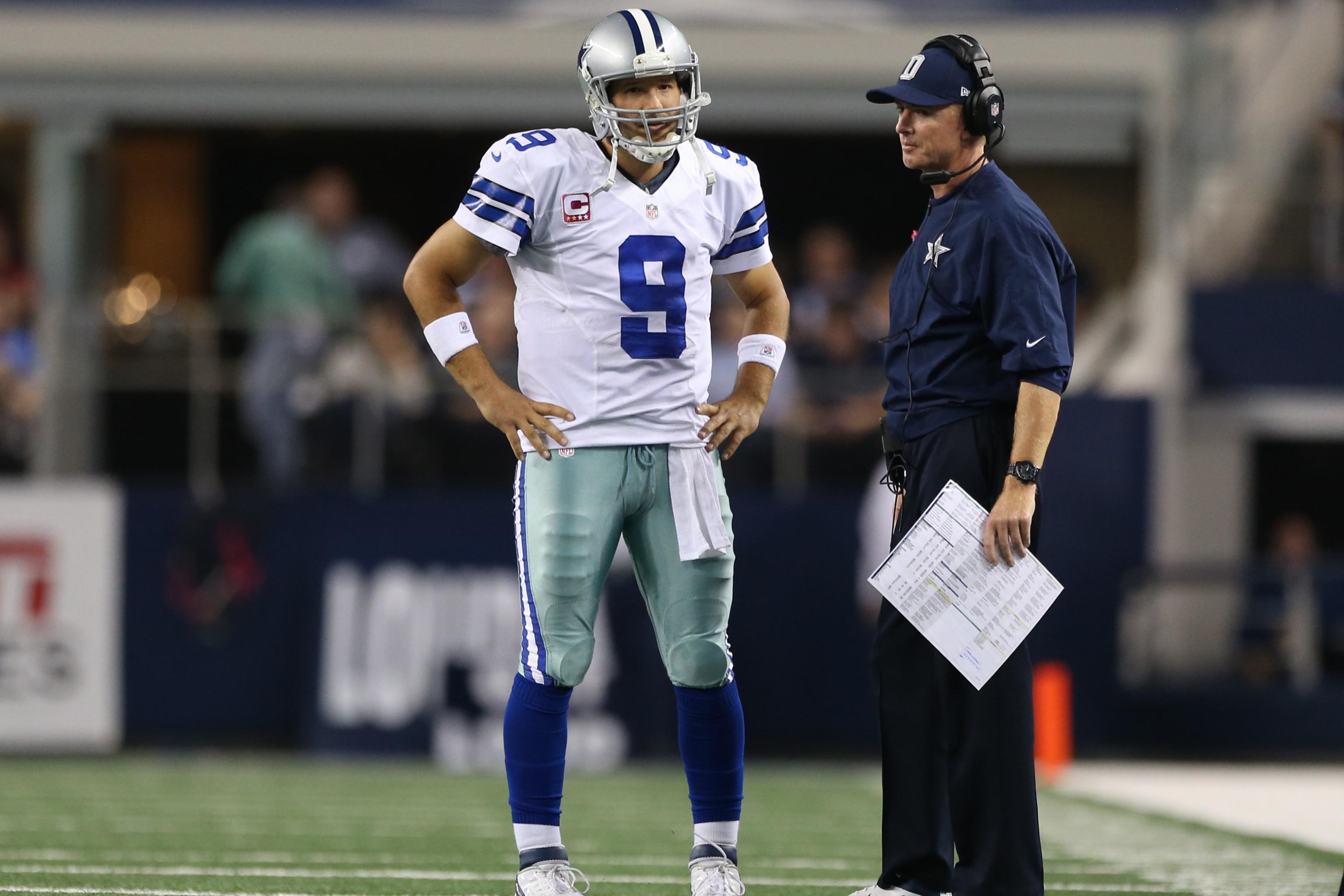 Dallas Cowboys quarterback Tony Romo (9) runs out of the pocket against the  New York Giants in the third quarter in week 1 of the NFL season at MetLife  Stadium in East