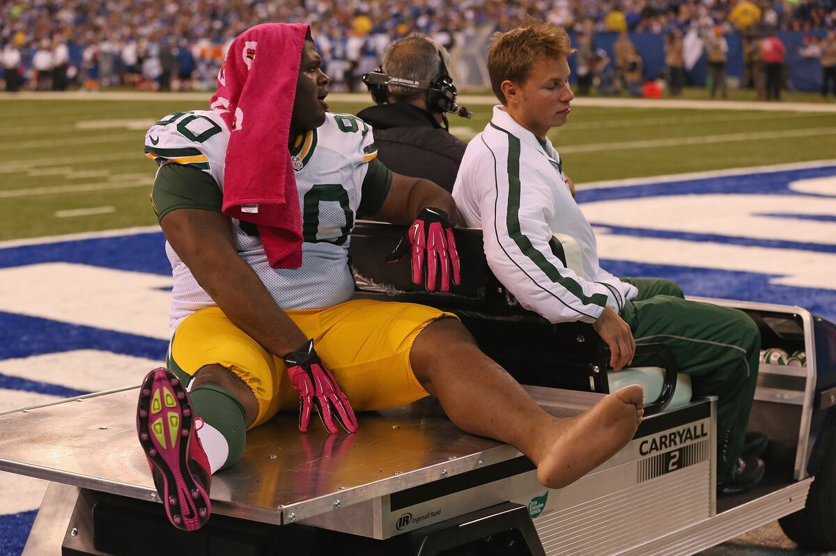 Packers vs. Colts Injuries Mount as Green Bay Loses Late to