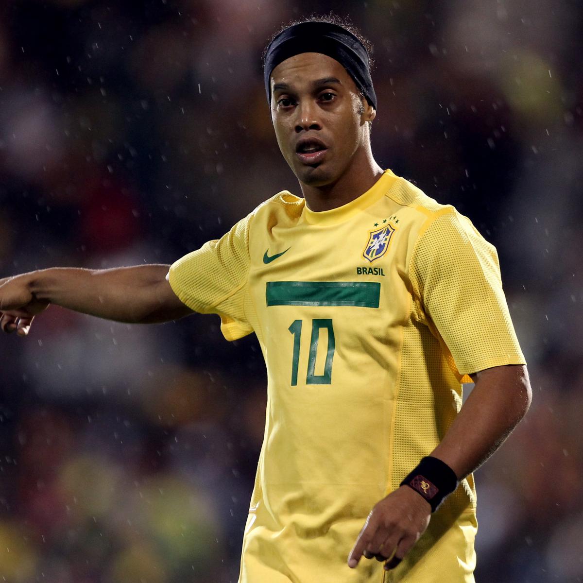 Ronaldinho Scores, Breaks Down in Tears After Stepfather's Death (Video