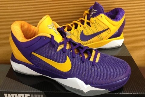 Kobe bryant shoes purple and yellow store