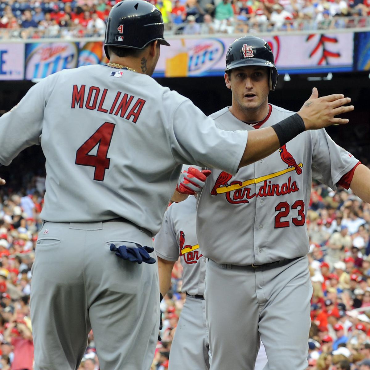 Cardinals' Jon Jay Injures Right Shoulder 