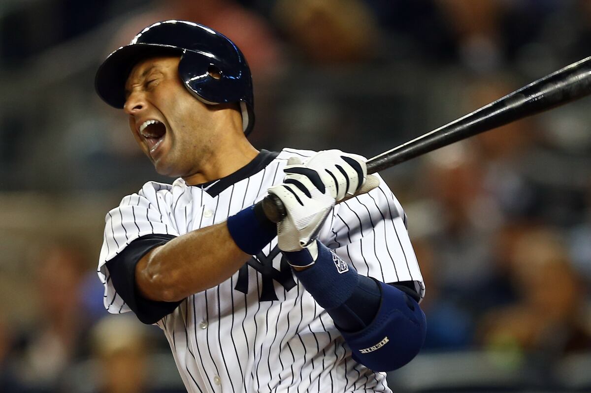 How Derek Jeter's Injury Could Overshadow Incredible Yankees Victory