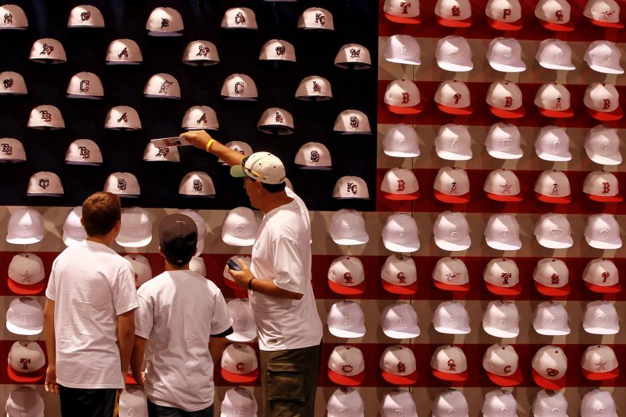 jukbeen zoete smaak Op de een of andere manier 5 Rules on How to Wear a Baseball Cap | News, Scores, Highlights, Stats,  and Rumors | Bleacher Report
