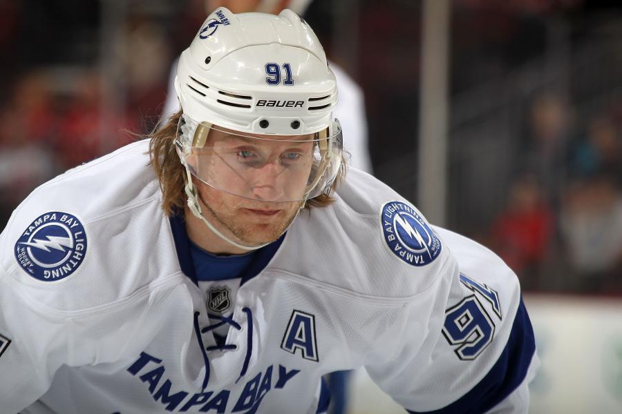 NHL: Stamkos leads Tampa Bay as it lights up former goalie in 6-1 win