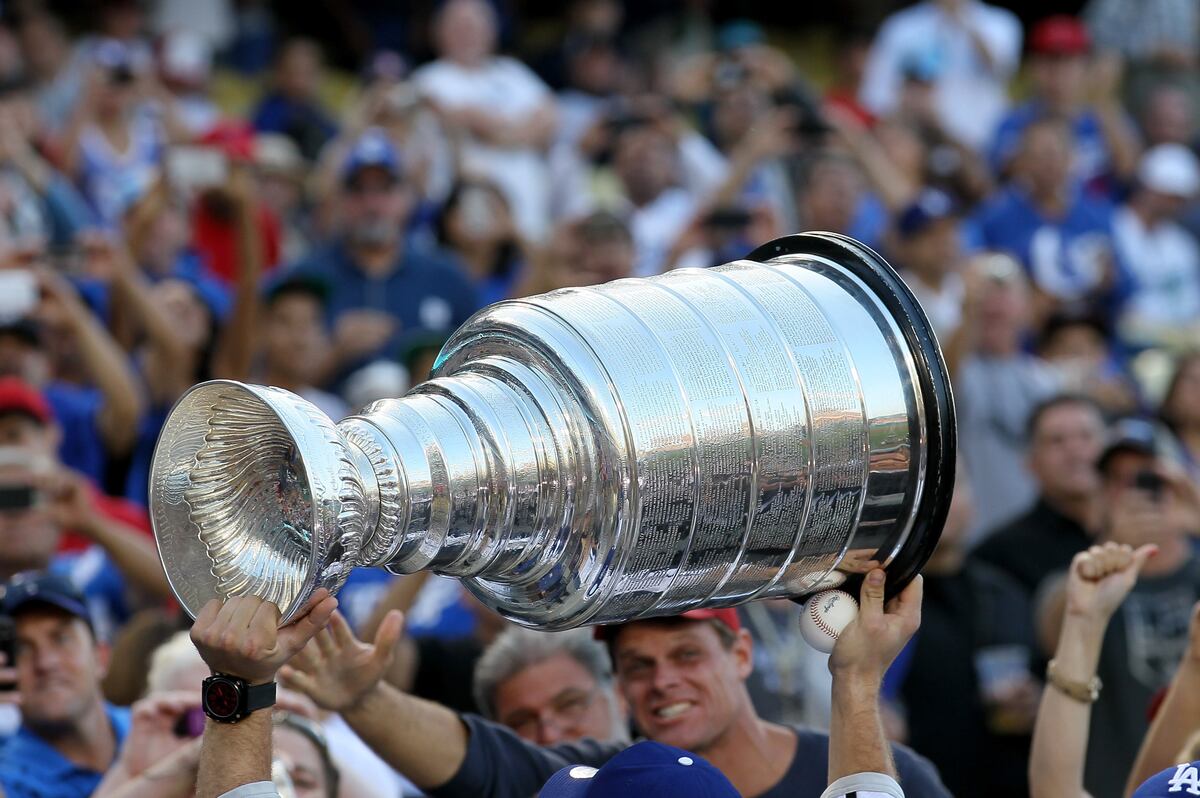 Vancouver Canucks: 4 Reasons They Should Be Stanley Cup Favorites for