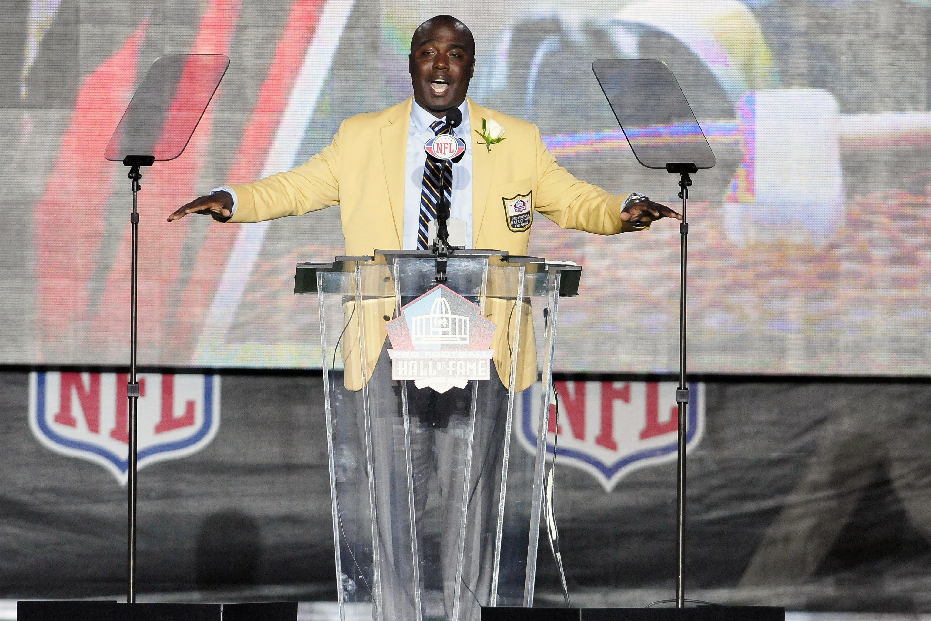 Celebrate Marshall Faulk's Hall of Fame Induction