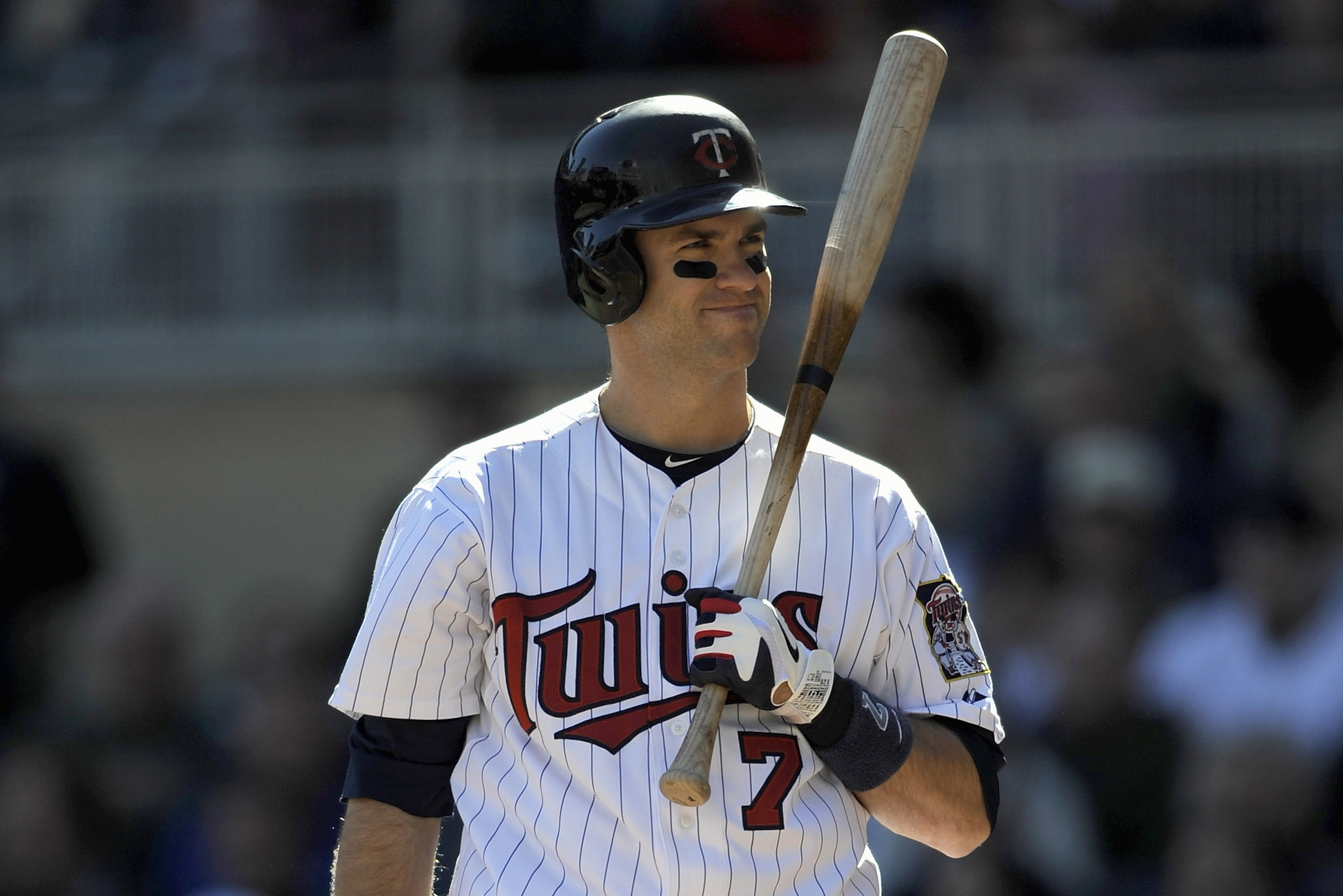 Twins fan make their love for Joe Mauer known : r/baseball