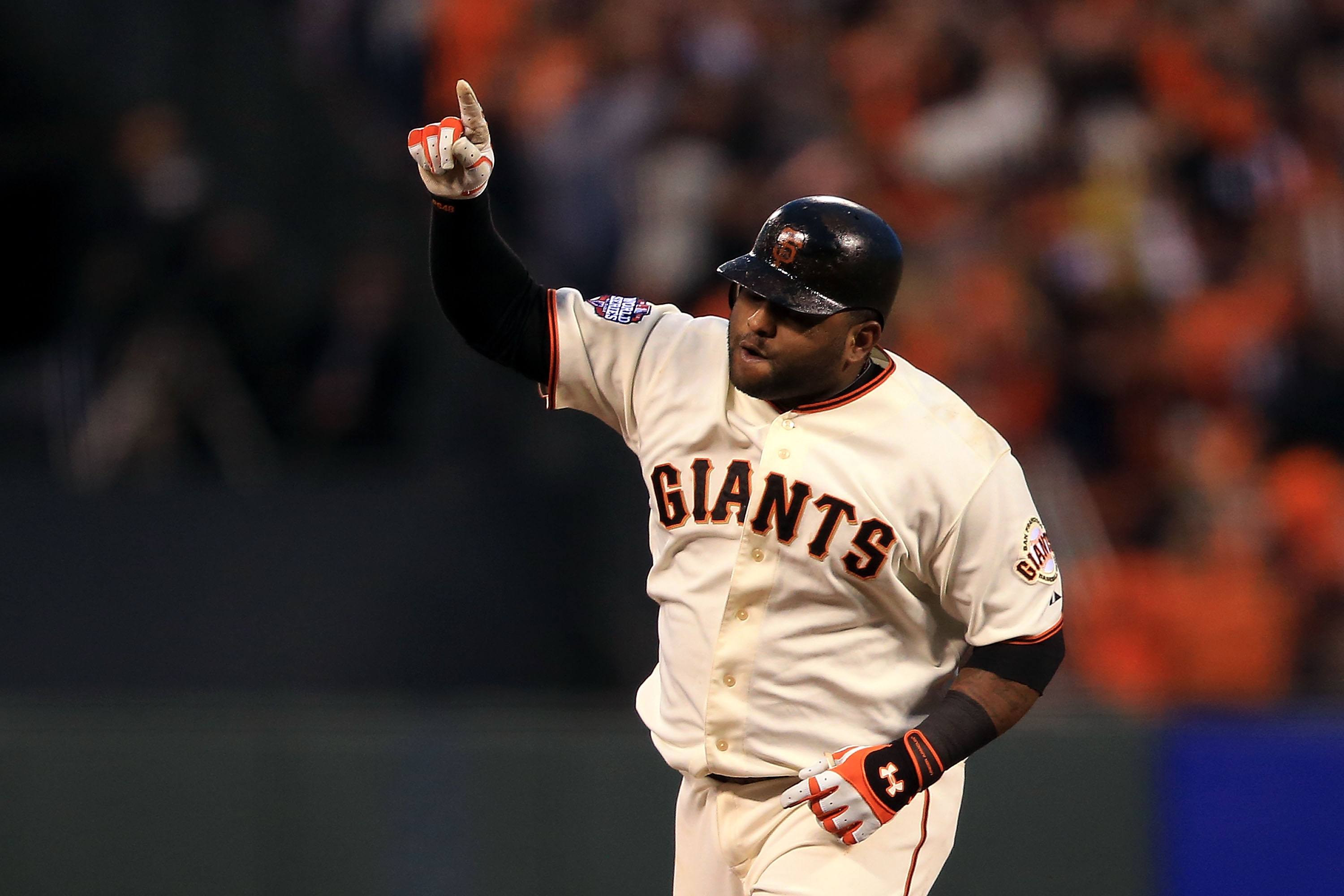 Pablo Sandoval's 3 HRs lead Giants to 8-3 win in World Series Game 1 –  Daily Freeman