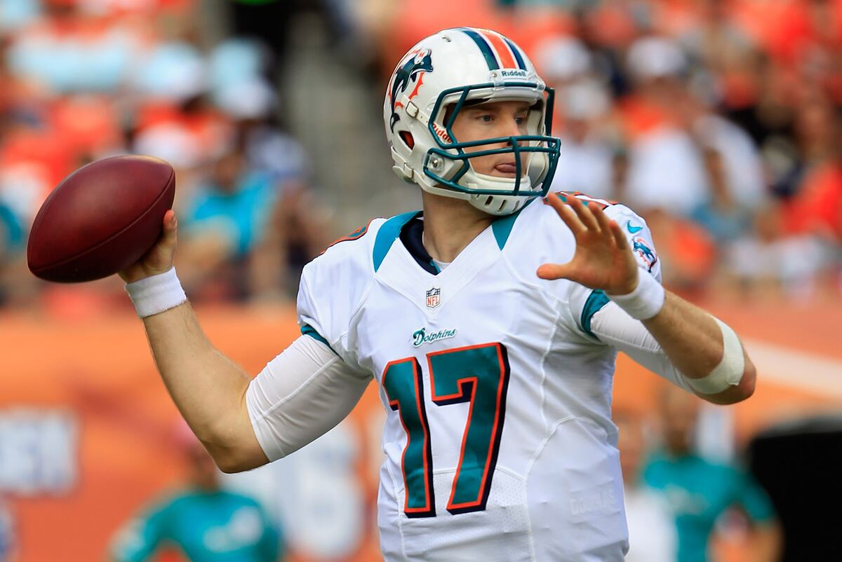 Ryan Tannehill Injury Updates on Dolphins QB's Leg News, Scores