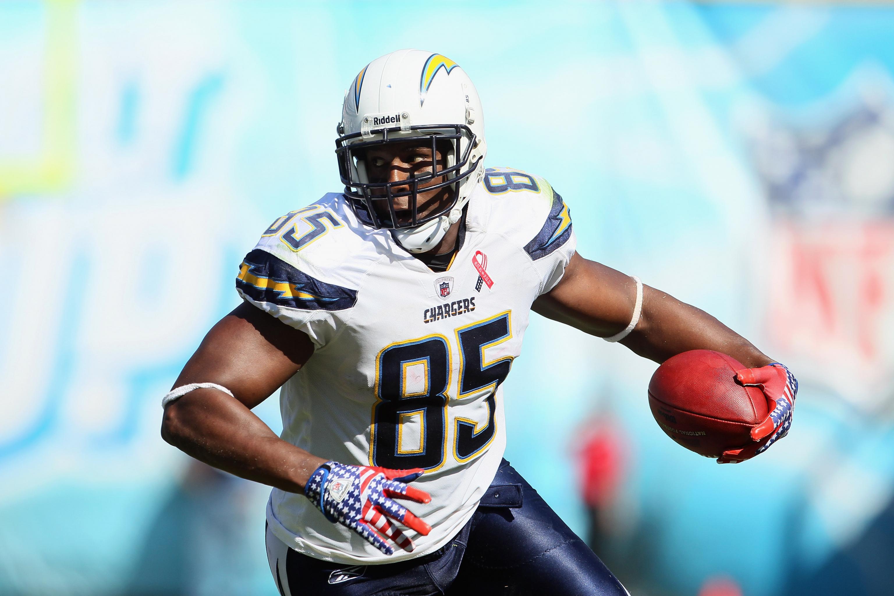 Superstar Tight End Antonio Gates to Be Inducted Into Chargers Hall of Fame