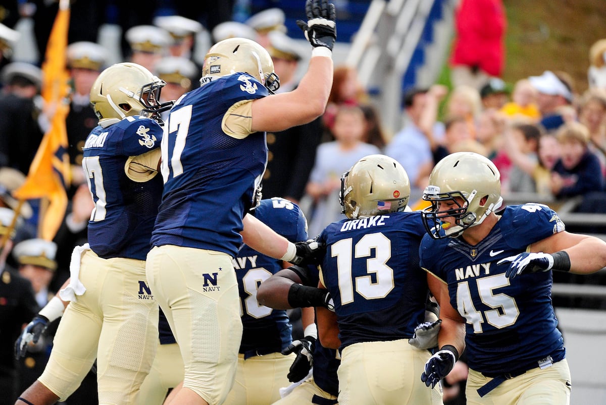 Navy Football Midshipmen Can First Team to Book Holiday Plans