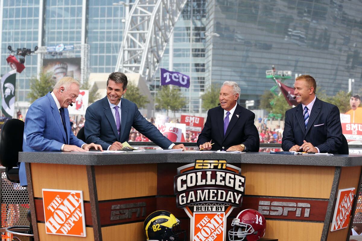 College Gameday 2012: Week 10 Schedule, Location, Predictions & More