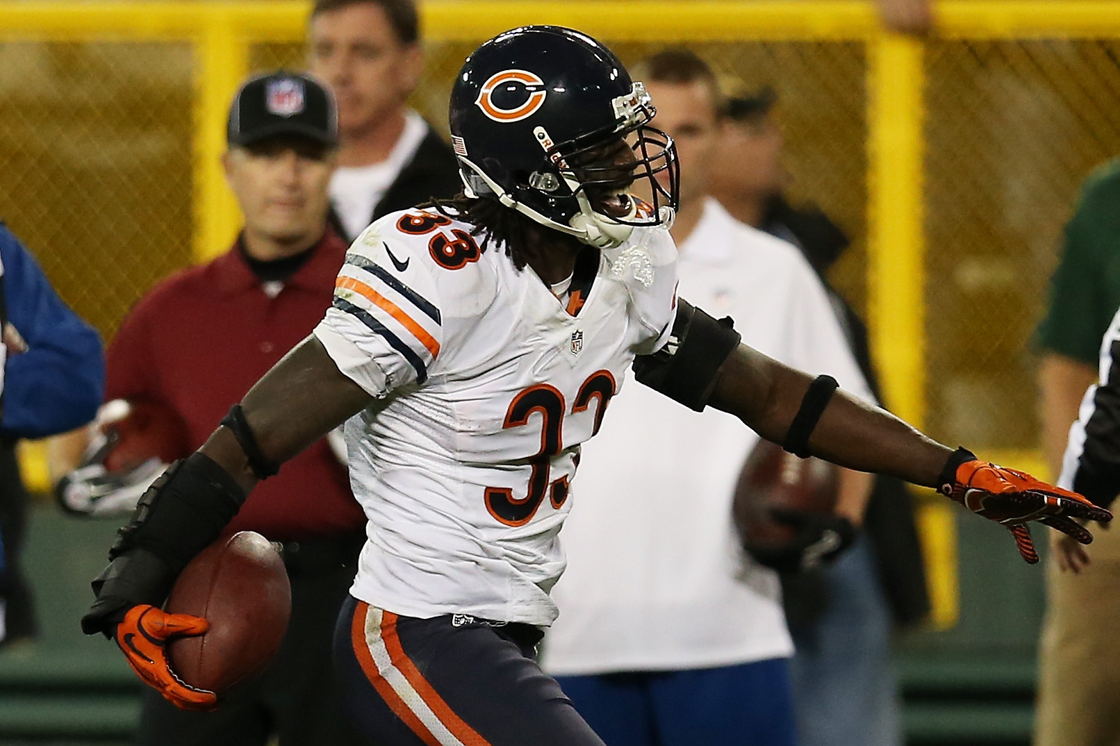 Chicago bears charles tillman hi-res stock photography and images