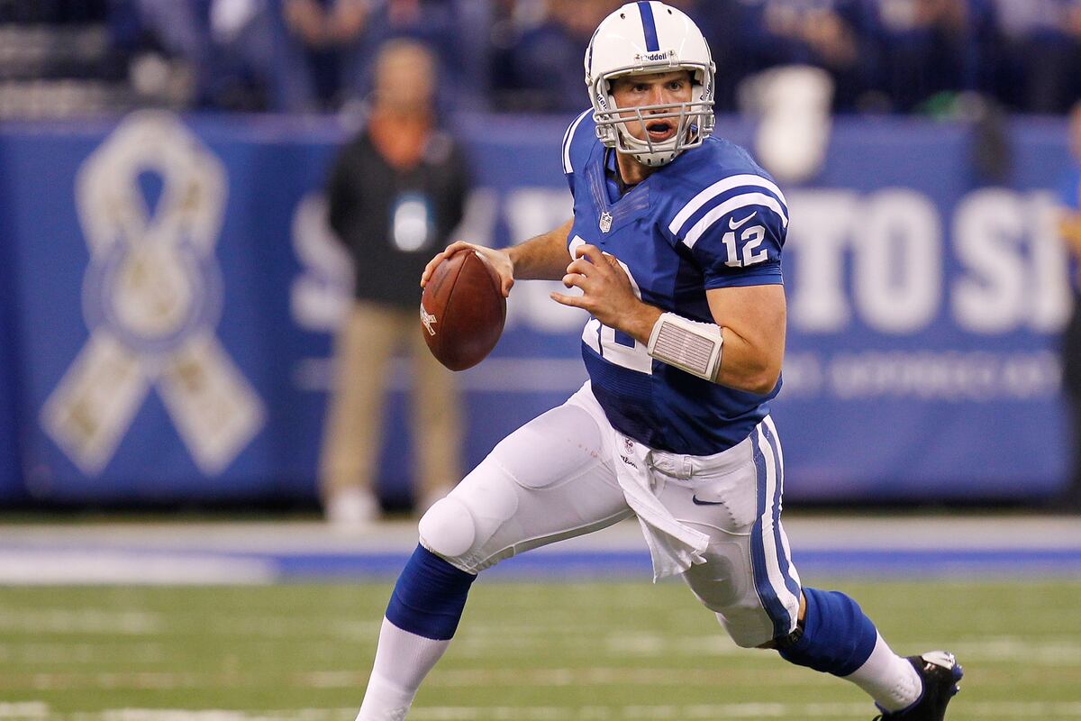 Andrew Luck Colts QB Is Rookie of the Year Favorite After Record
