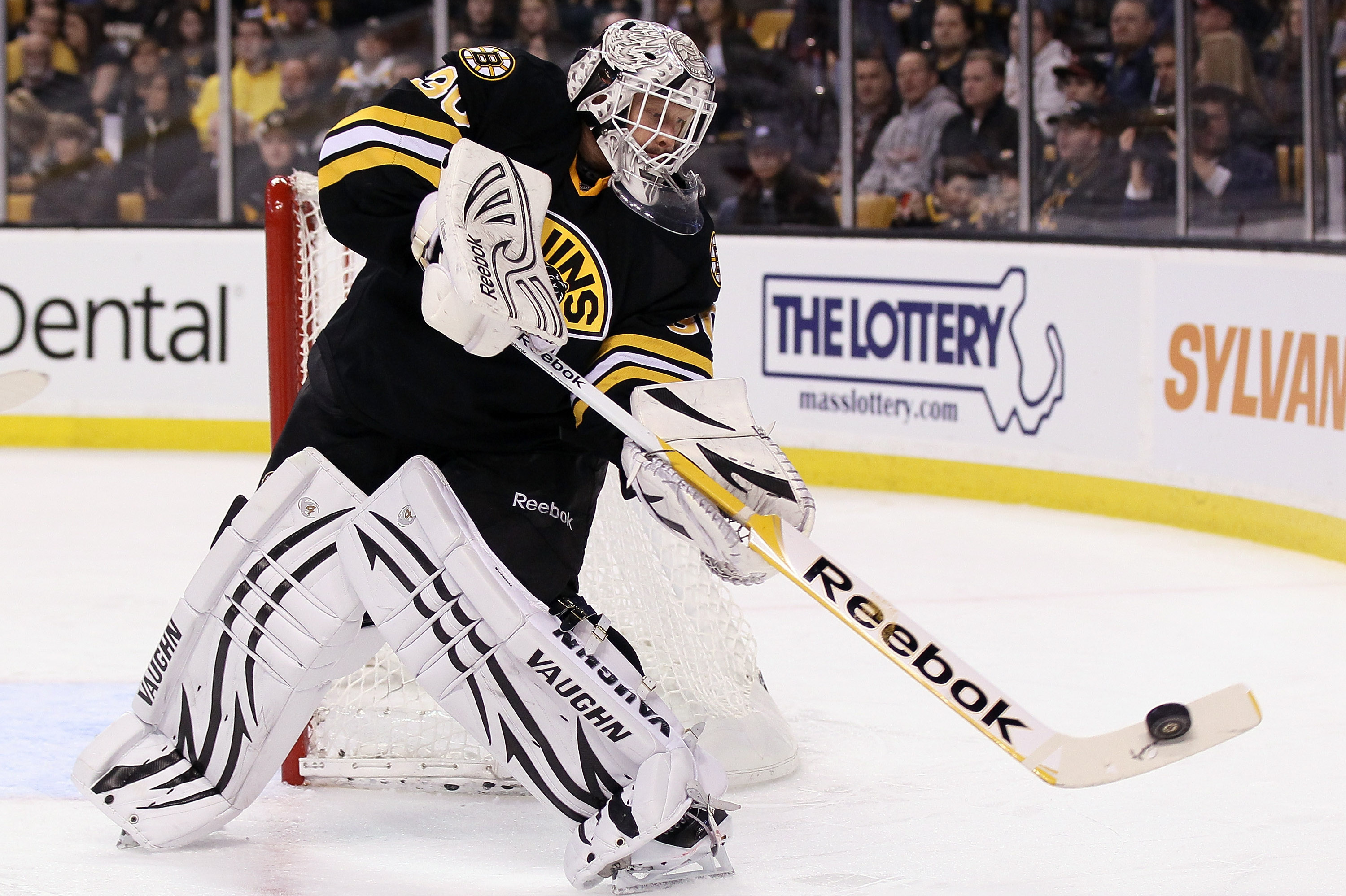 Tim Thomas Considering Taking A Year Away From Boston Bruins, NHL