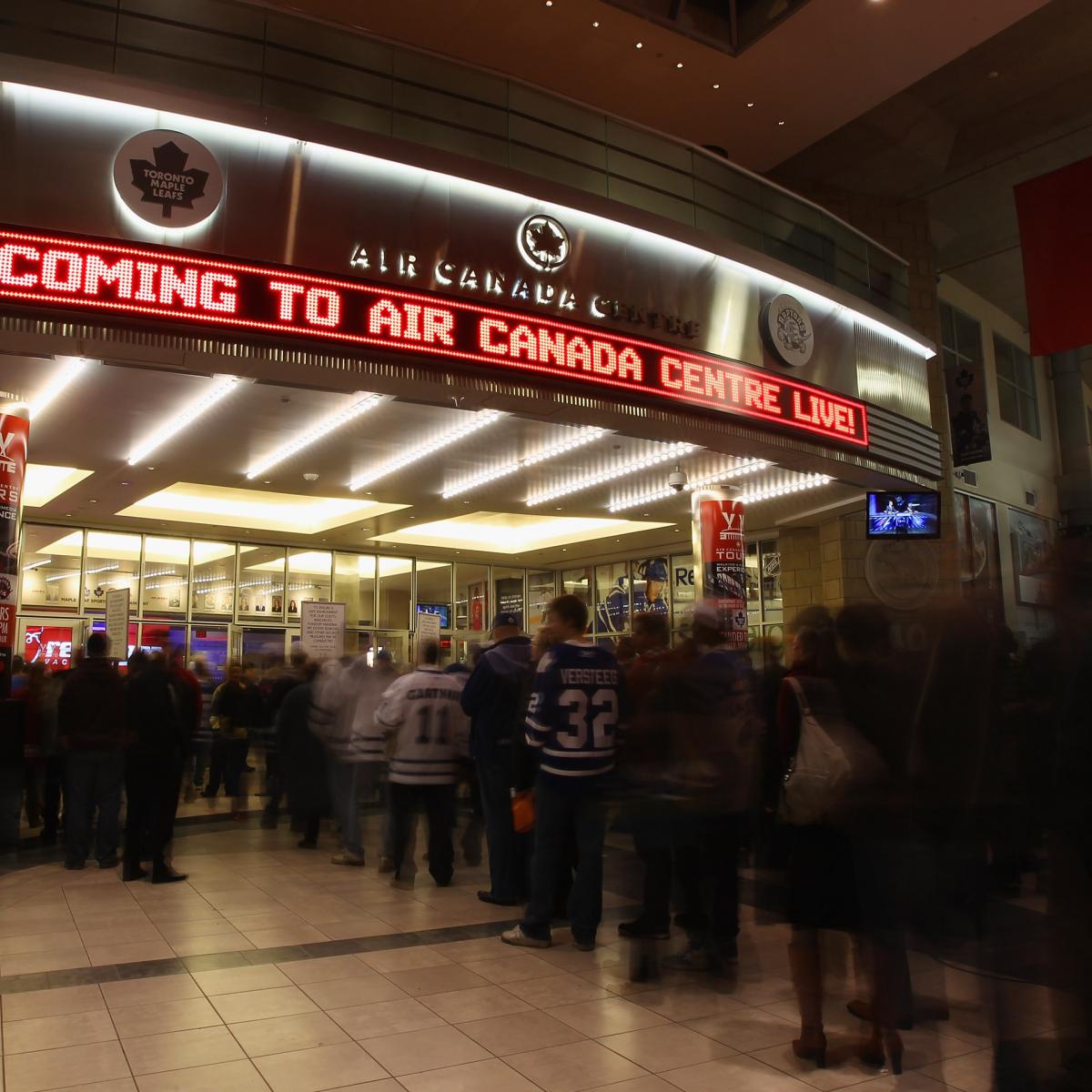 Air canada centre maple leafs hi-res stock photography and images