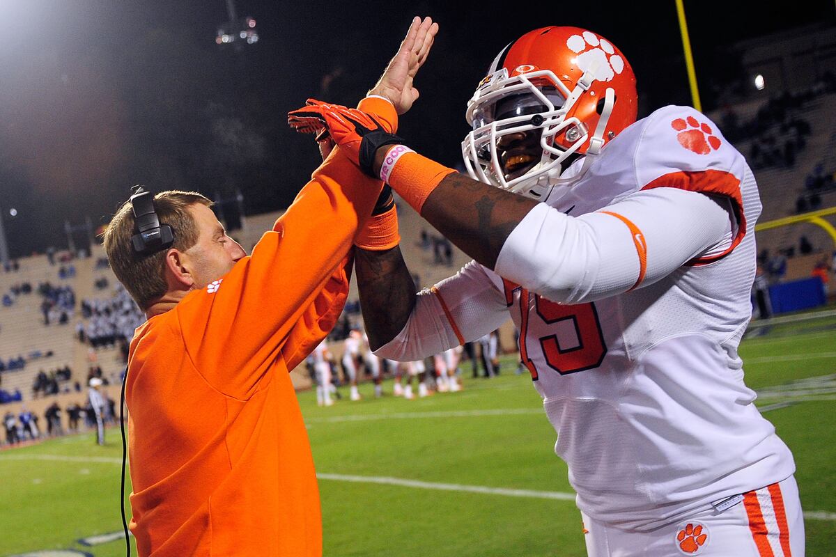How Does The Ncaa Football Rankings Work