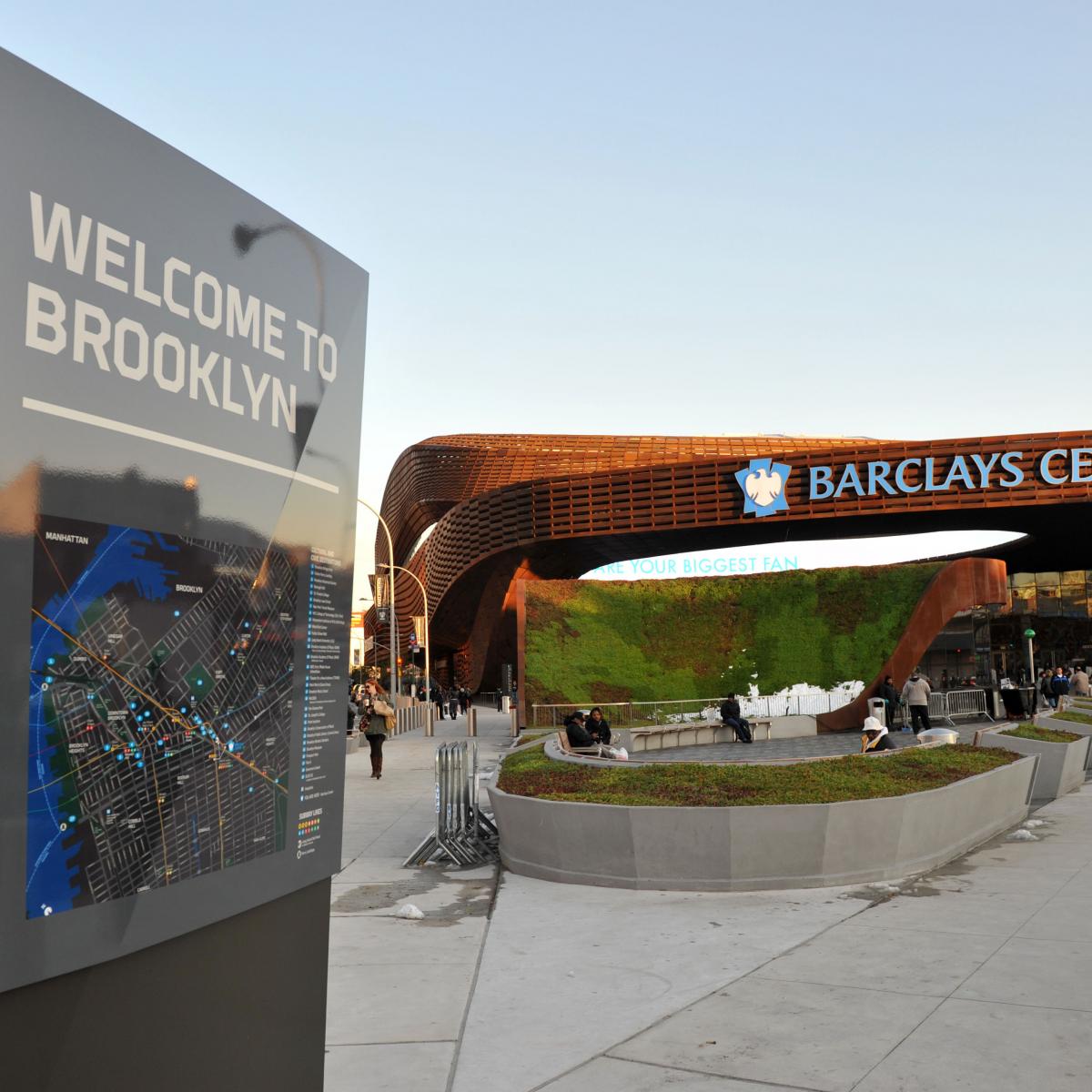 Brooklyn Nets bring back red, white and blue banners at Barclays