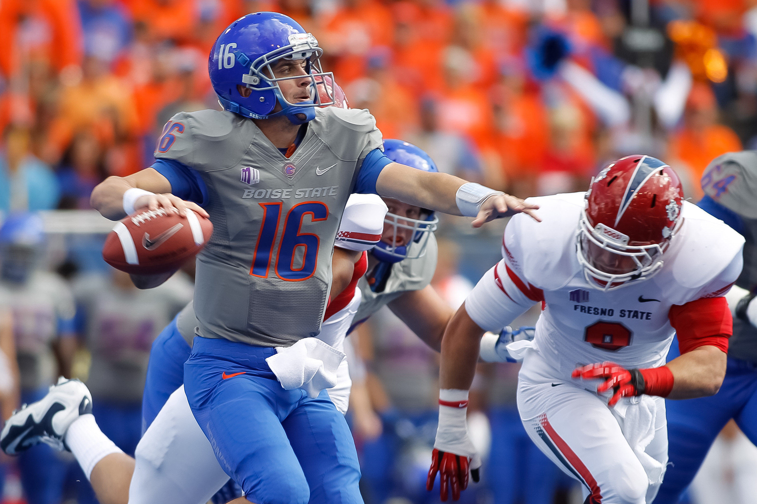 MMQB: Who Has the Worst Uniforms in College Football? - Black Shoe