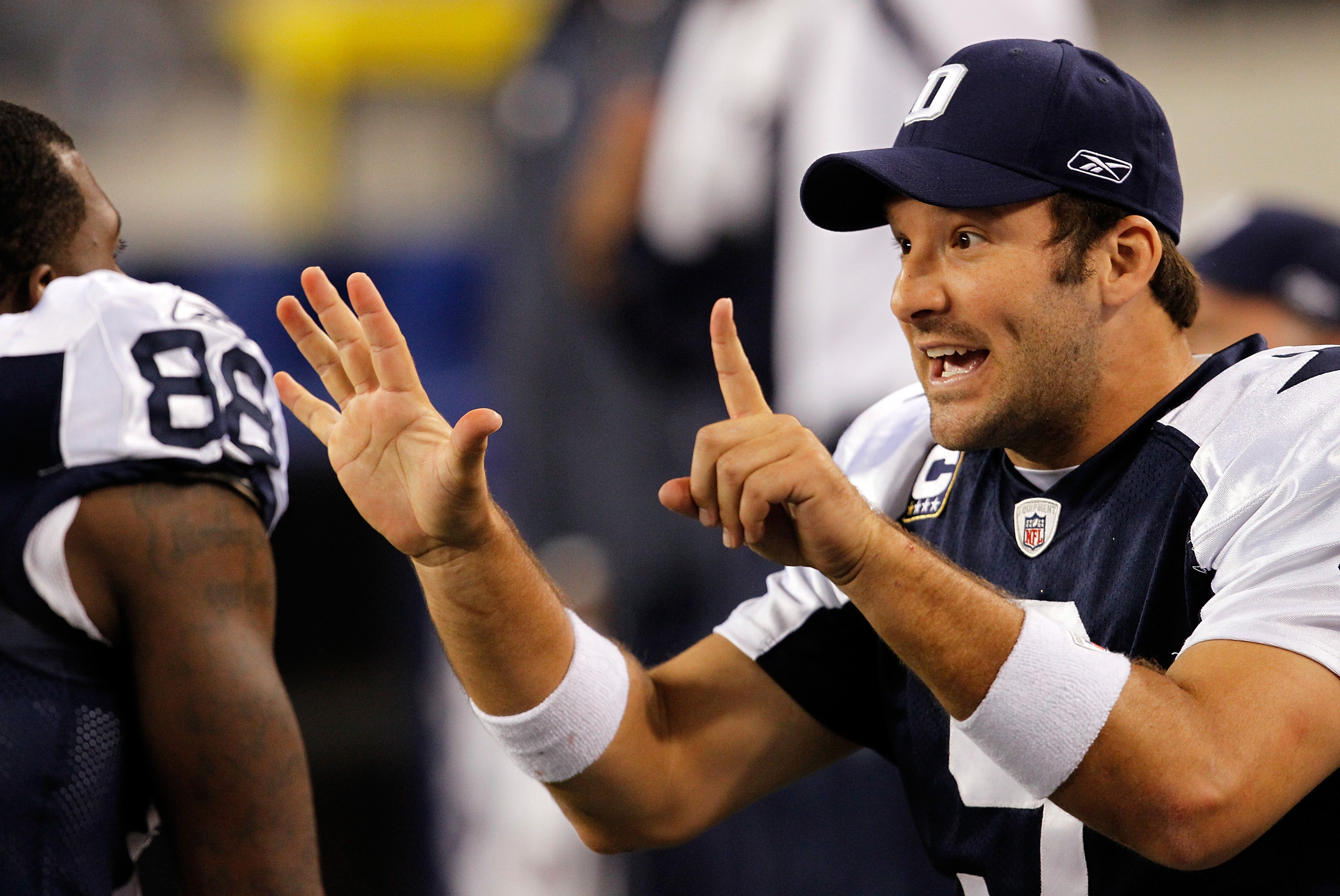 Tony Romo overcomes pain as Cowboys top Redskins, 18-16: Video 