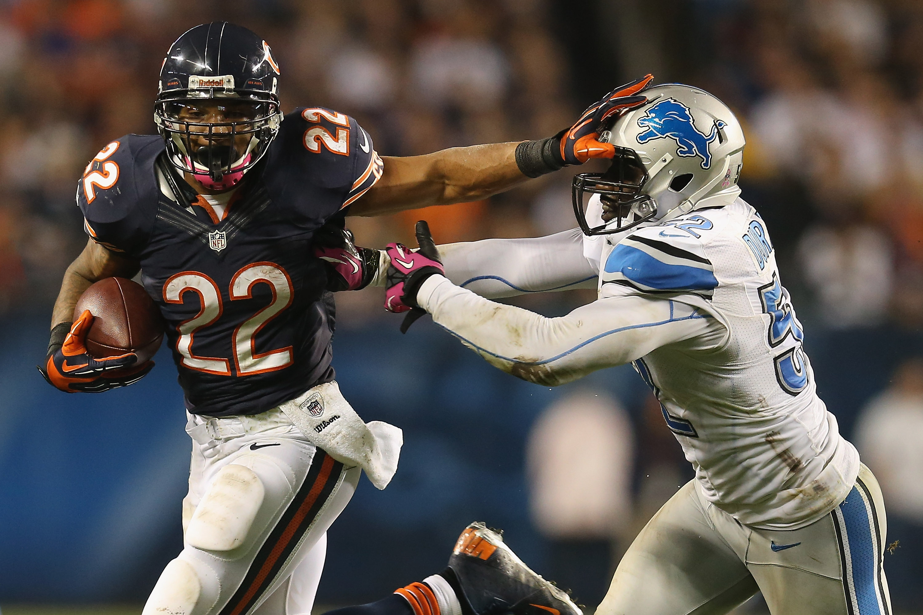 RB Matt Forte, #22 Chicago Bears, is tackled during the NFL