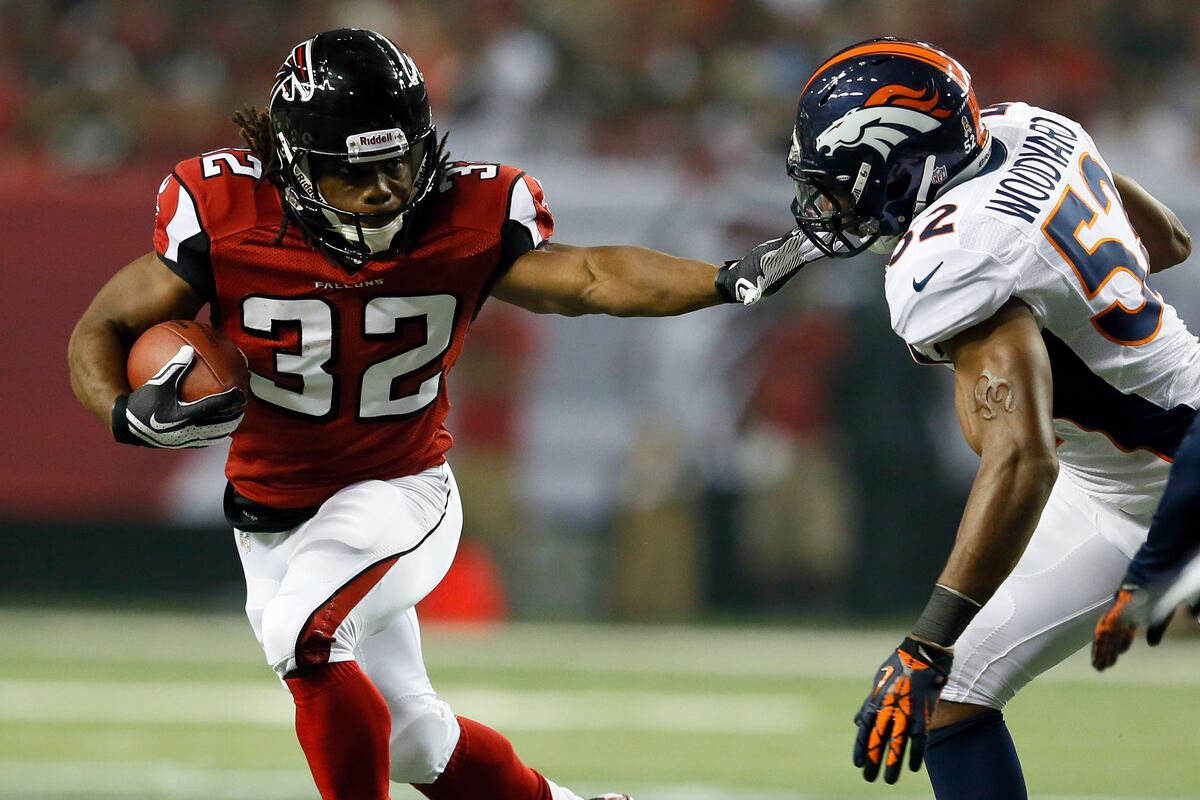 Fantasy Football 3 MustHave Free Agents to Fill RB Needs for the