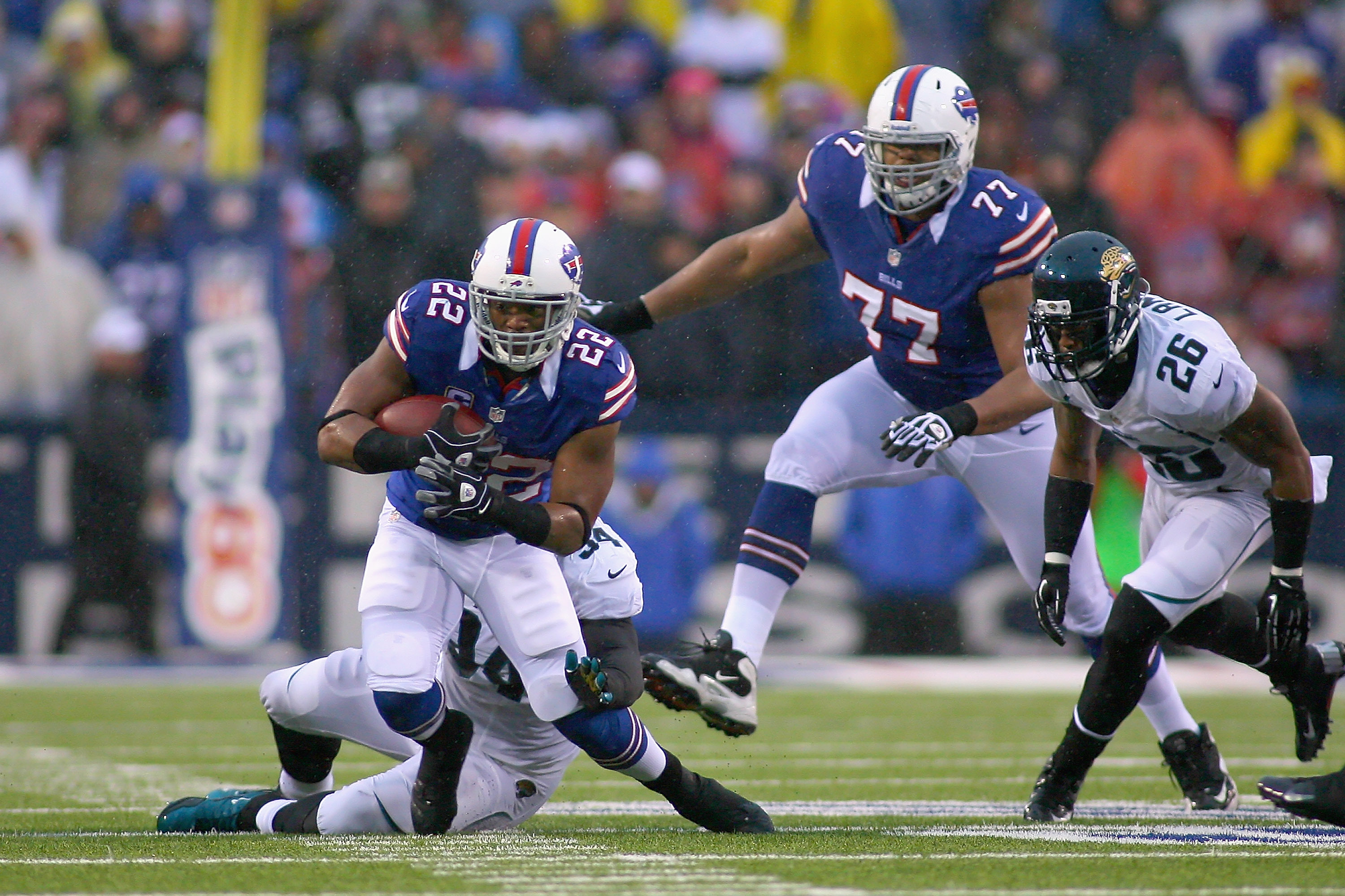 Buffalo Bills Fred Jackson (22) rushing in this NFL football game between  the Buffalo Bills and Jacksonville Jaguars at Municipal Stadium in  Jacksonville, Florida. The Jaguars defeated the Bills 29-28. (Credit Image:  ©