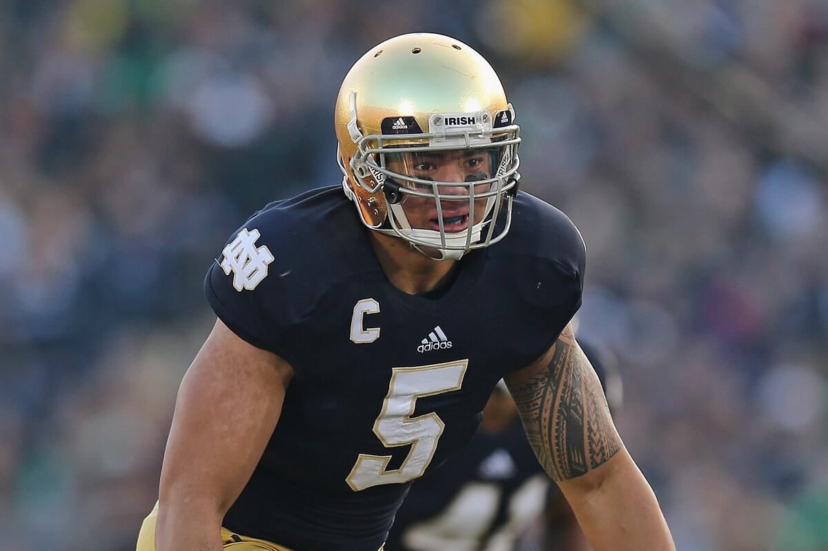 3 Reasons Why Manti Te'o Could Win the Heisman Trophy over Johnny