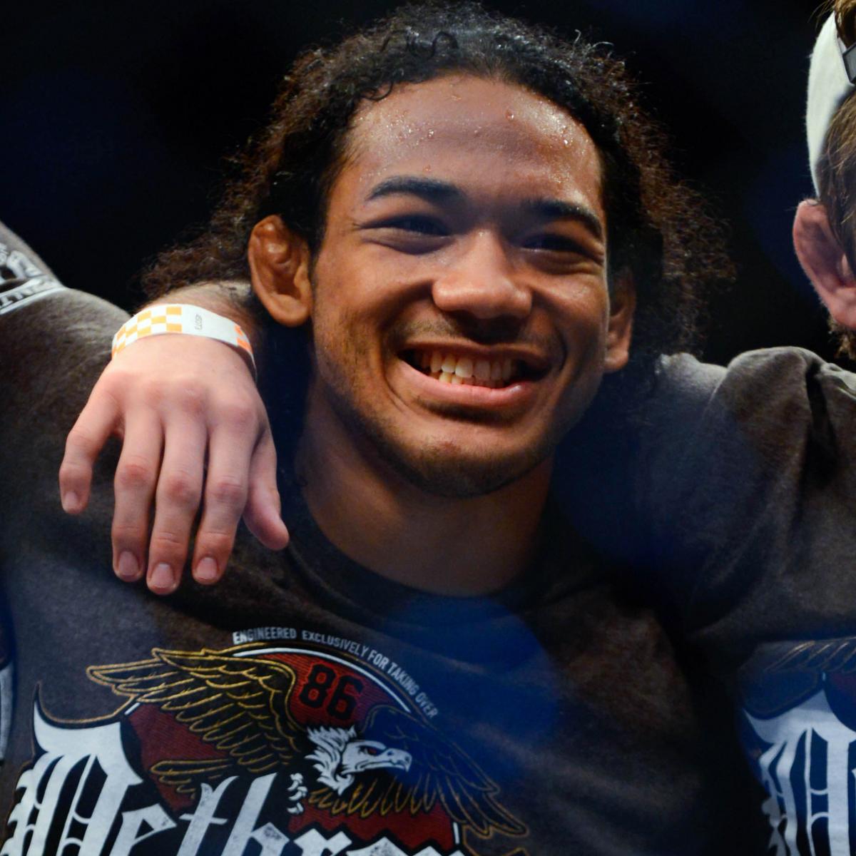 top 10 ufc lightweights