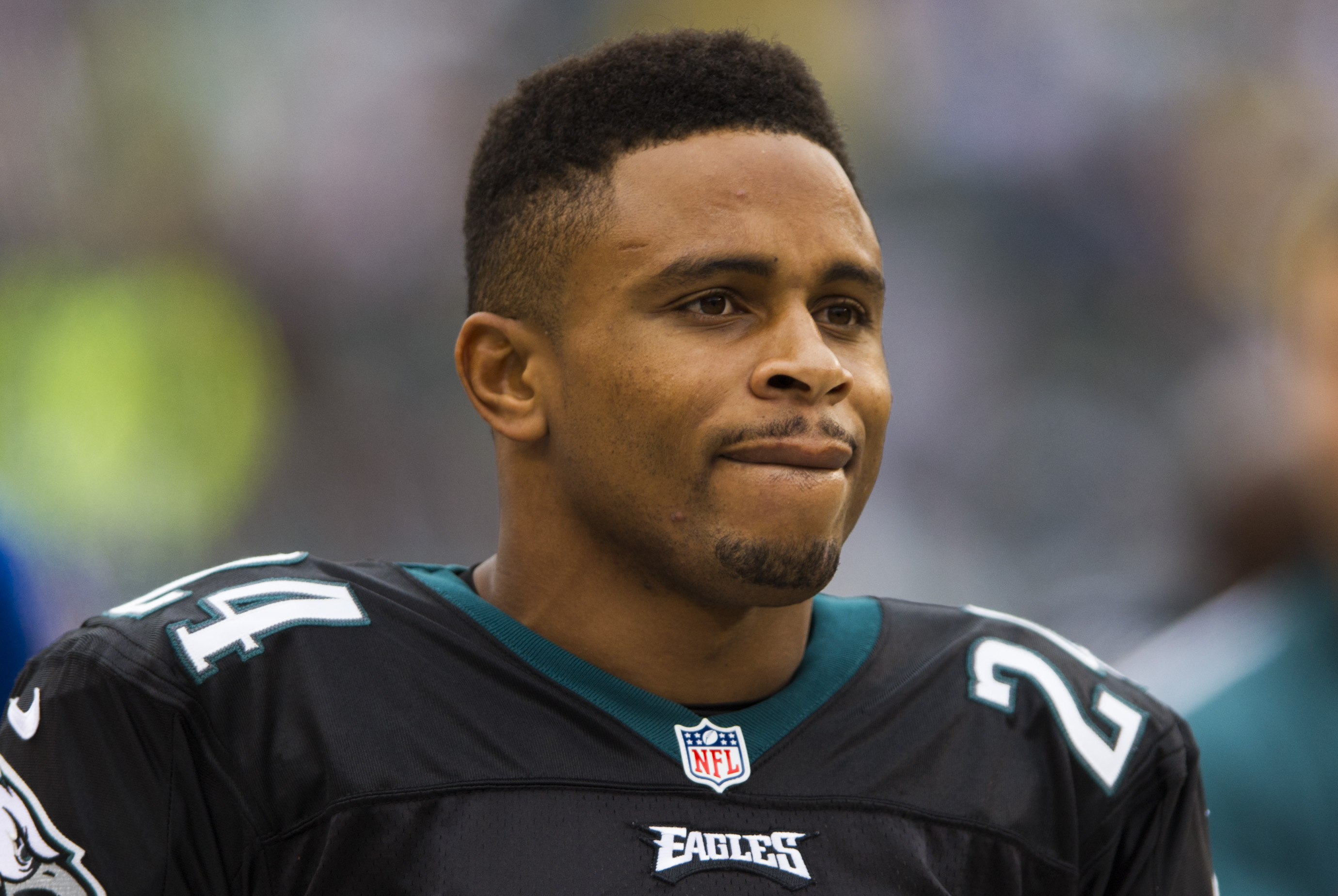 EAGLES: Nnamdi Asomugha injures knee at Thursday's practice – The Times  Herald